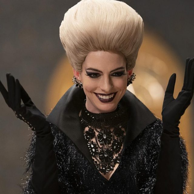 『魔女がいっぱい』メイク中のアン・ハサウェイが！舞台裏が見られる特別映像が公開
