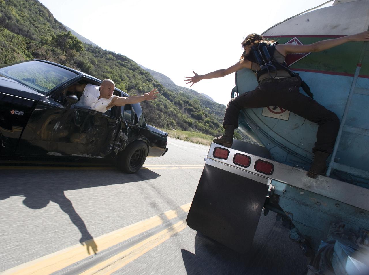 「PS5」が盗まれた“方法”が完全に『ワイルド・スピード』