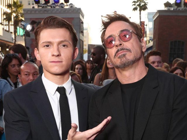 トム・ホランド、ロバート・ダウニー・Jr.から「借りパク3年目」の物をお披露目