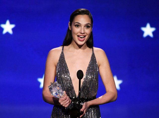 ワンダーウーマンは『ジャスティス・リーグ』の再撮影に参加したのか？真相が明らかに