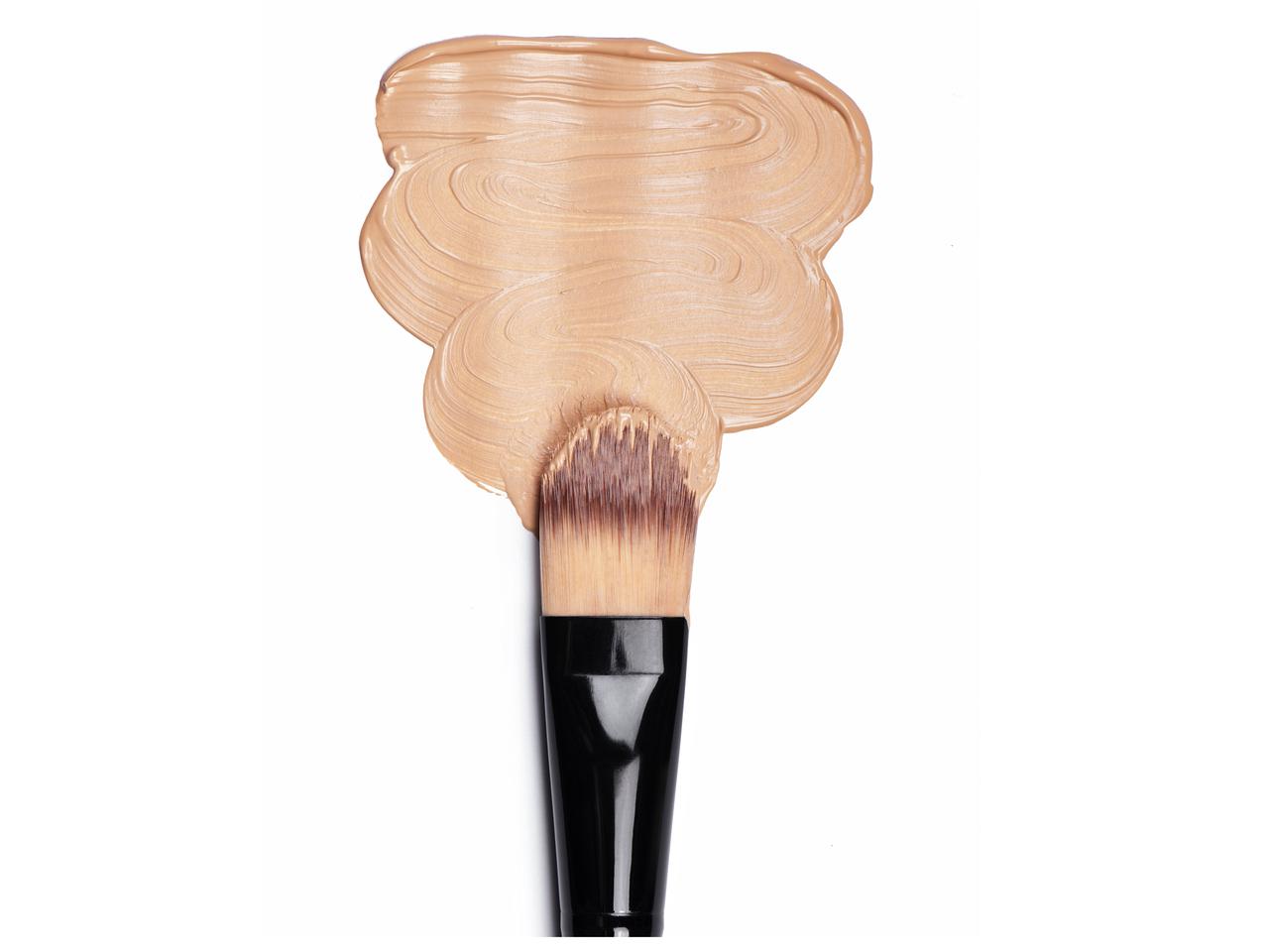 SNSで話題!手持ちのコンシーラーの“カバー力”を上げるテク