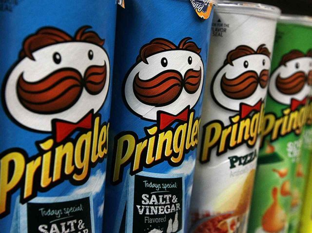 プリングルズの「ヒゲおじさん」、首から下が予想に反してチャラかった