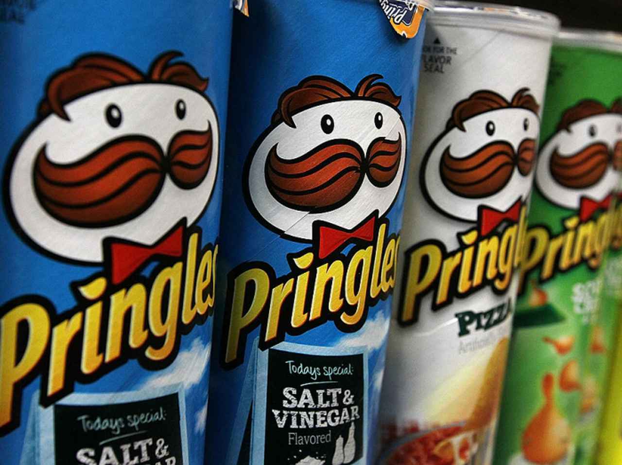 プリングルズの「ヒゲおじさん」、首から下が予想に反してチャラかった