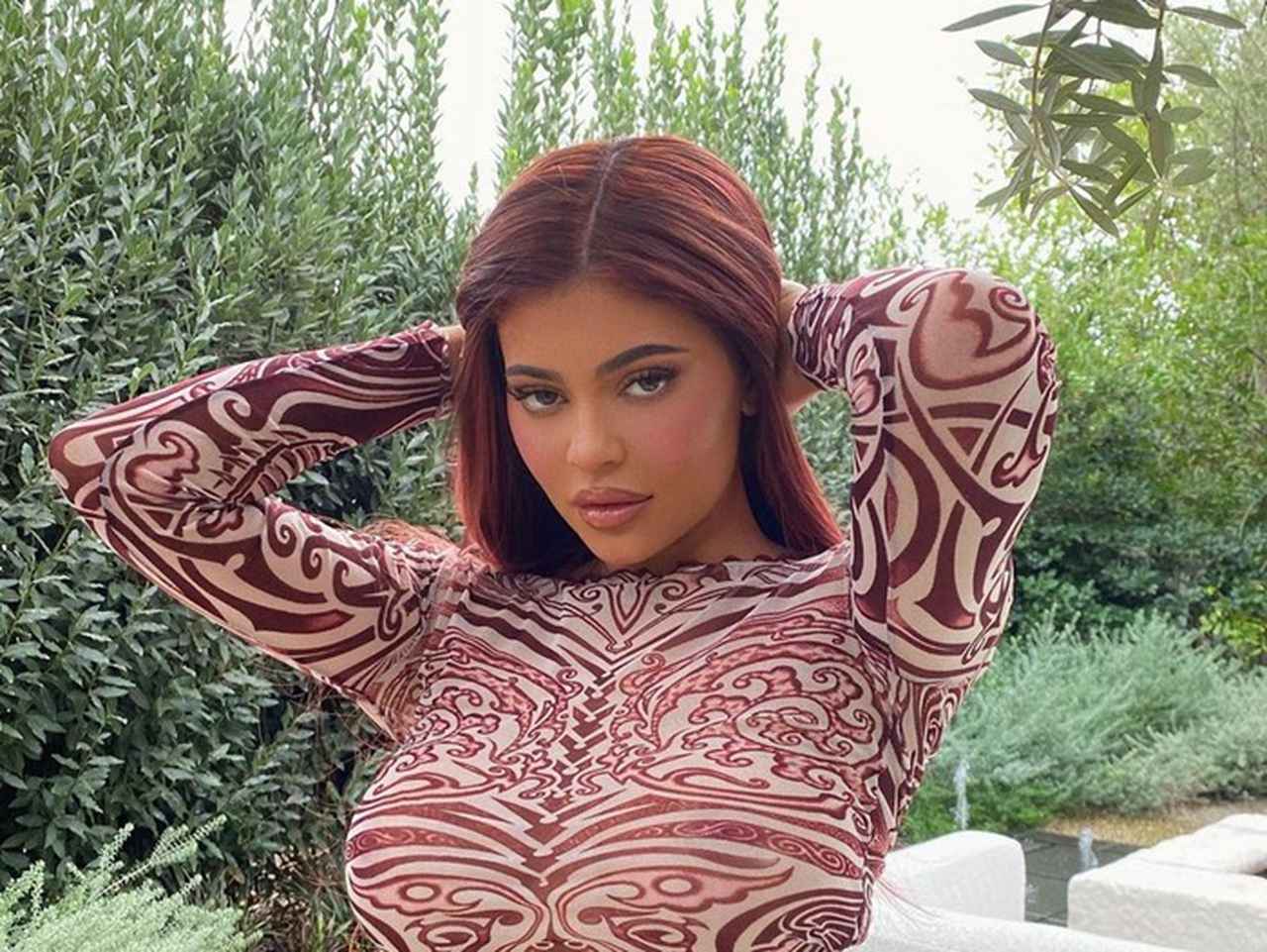 2021年は燃えるような「レッドヘア」がトレンド?セレブたちが続々と挑戦