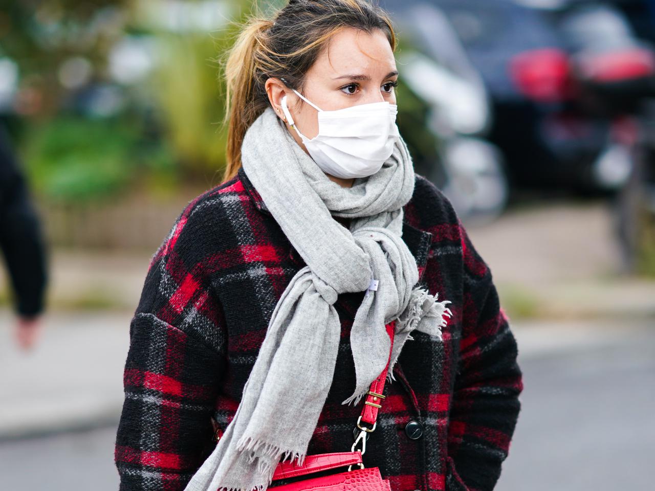 肌がくすみがち?「白マスク」をするときに役立つメイクテク3つ