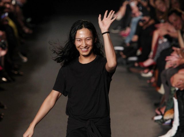 アレクサンダー・ワン、相次ぐ性的暴行疑惑を否定 告発者が「#UsToo」を提唱