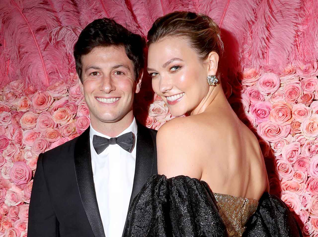 モデルのカーリー・クロス、トランプ家の親戚である自身への批判にSNSで反応