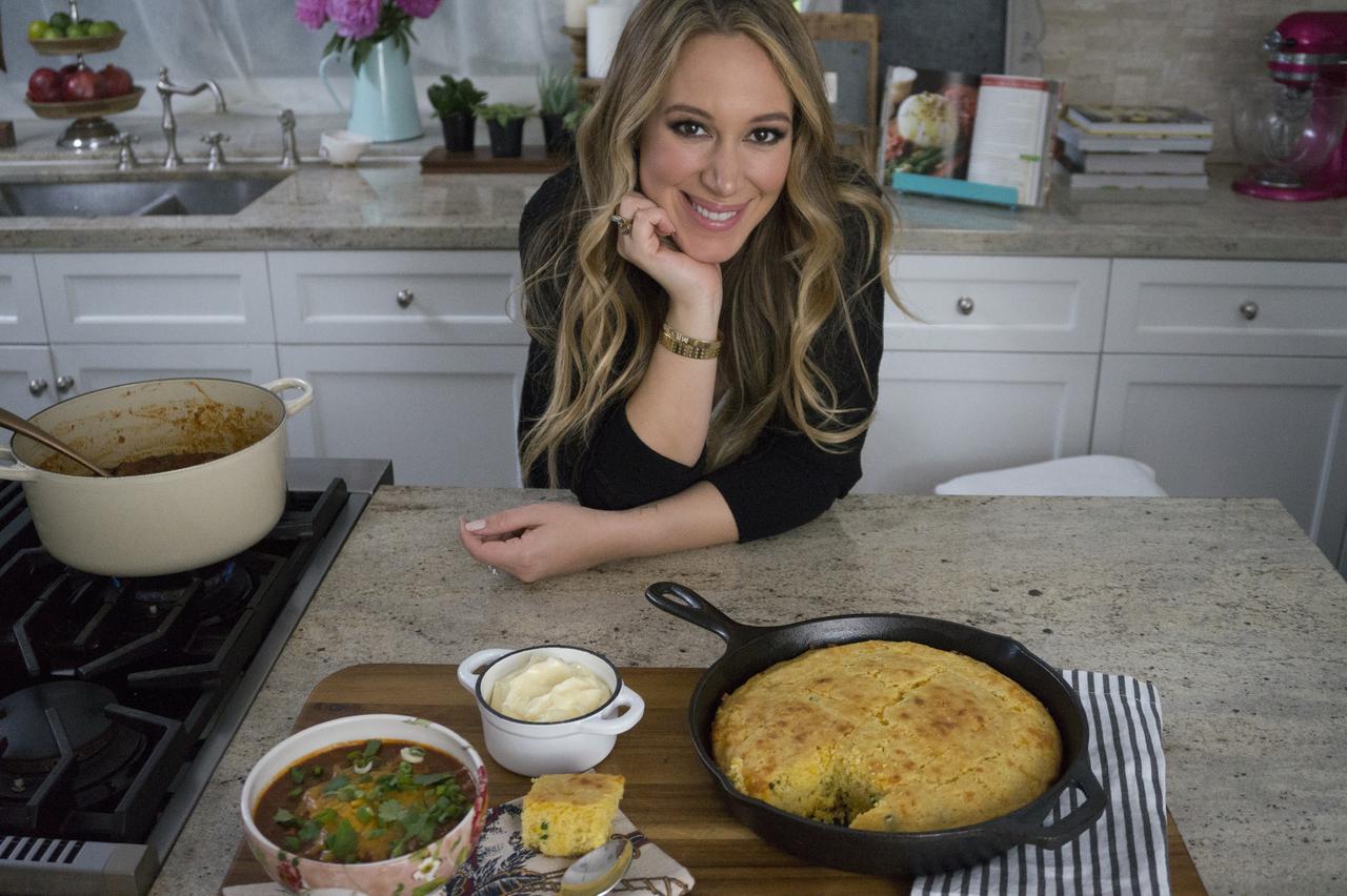 ヒラリー・ダフのお姉ちゃんに料理が学べる!「ガールズ・キッチン!」をおうち時間に見たい