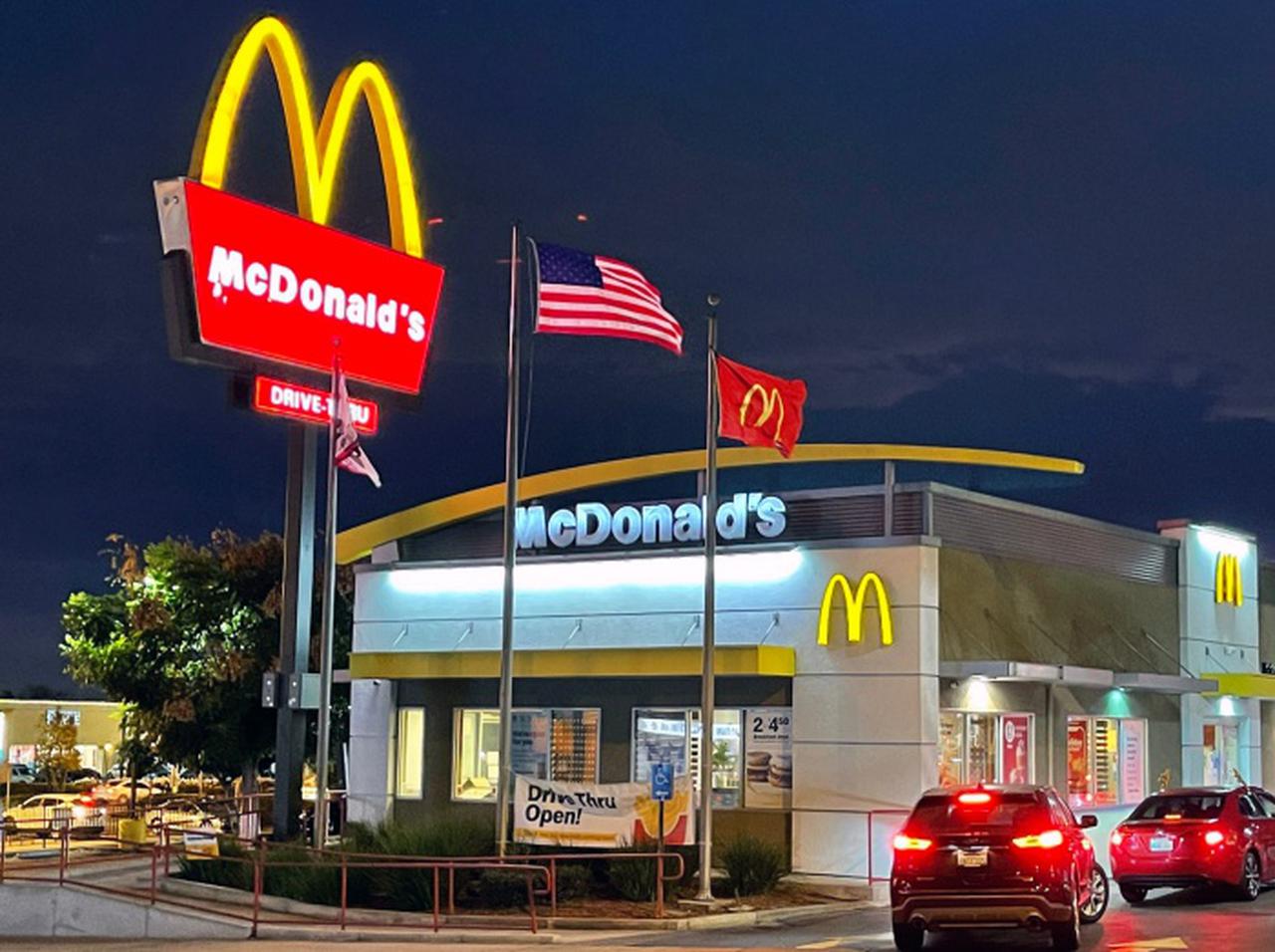 【悲報】外出規制を破って「マクドナルド」に行った結果がこちら