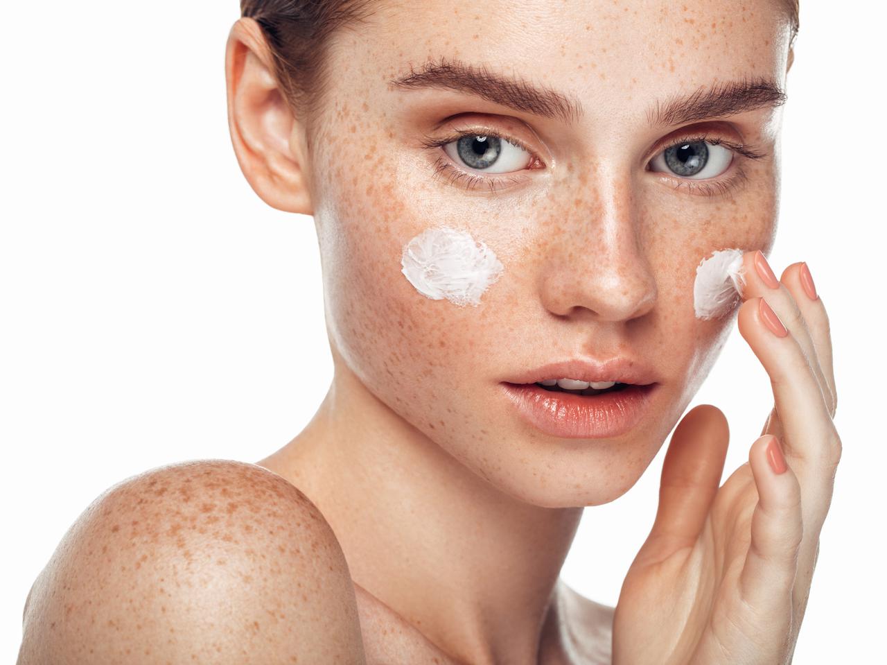 メイク崩れゼロへ！化粧下地にもおすすめな保湿クリームの選び方