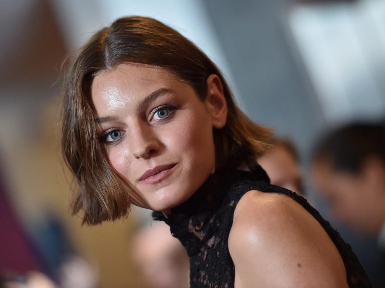 『ザ・クラウン』エマ・コリンが、可愛くてかっこよくて個性的で目が離せない！