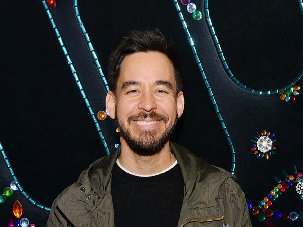 リンキン・パーク、マイク・シノダのお正月は日本流