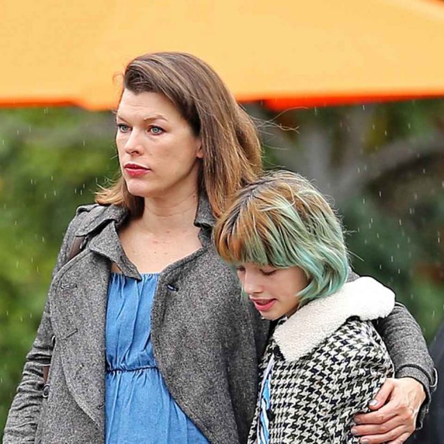 映画『ブラック・ウィドウ』で子供時代のナターシャ役はミラ・ジョヴォビッチの13歳娘！彼女がセットの全員を泣かせた理由とは