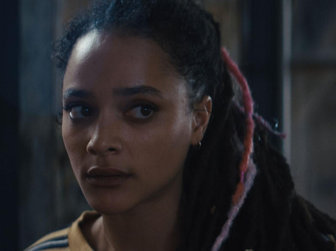 MCU『ロキ』で注目のサッシャ・レイン、新感覚「イマジナリースリラー」での姿に注目