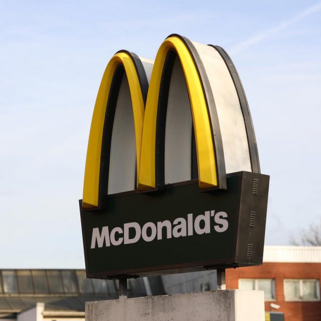 マクドナルドを捨てて17億円失った男性、その後の「展開」がすごい