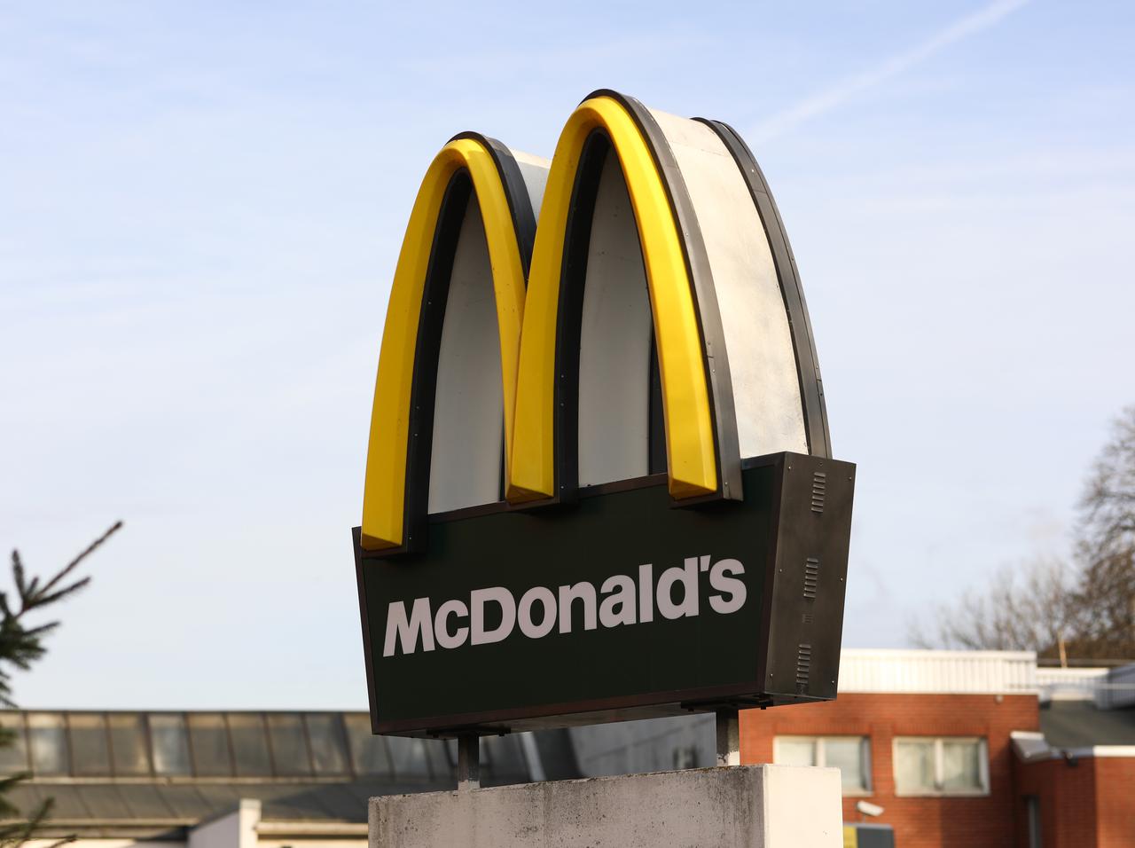 マクドナルドを捨てて17億円失った男性、その後の「展開」がすごい