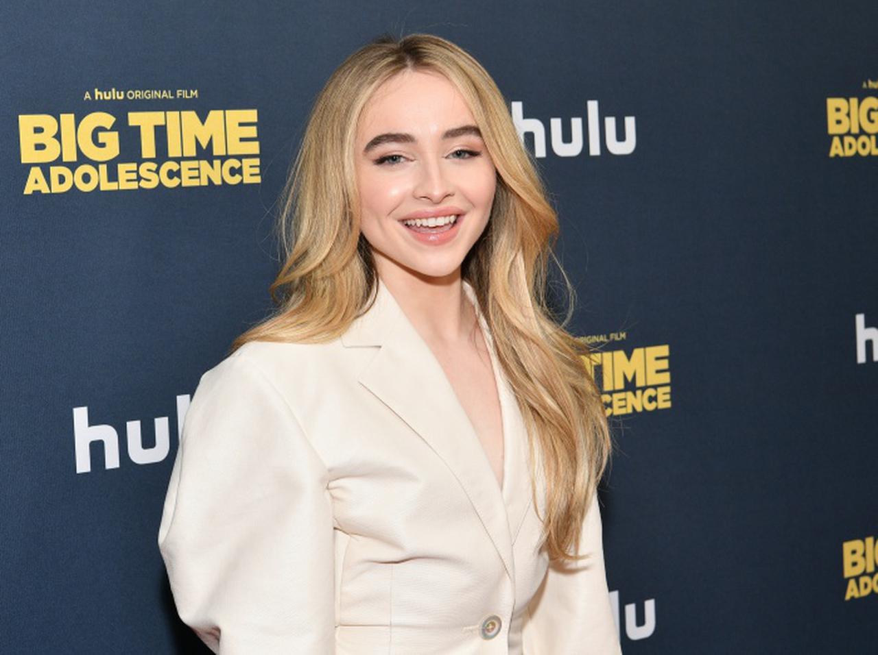 「憎しみを向けるきっかけにはしないで」三角関係が噂されるサブリナが「Skin」に込めた思いを明かす【全訳】