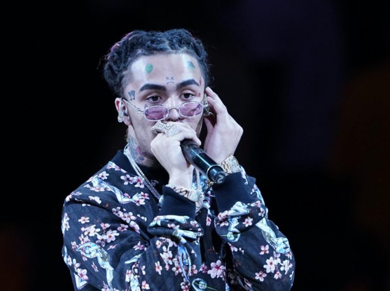 「コロナは信じない」リル・パンプ、マスク着用を拒否して飛行機を出禁に