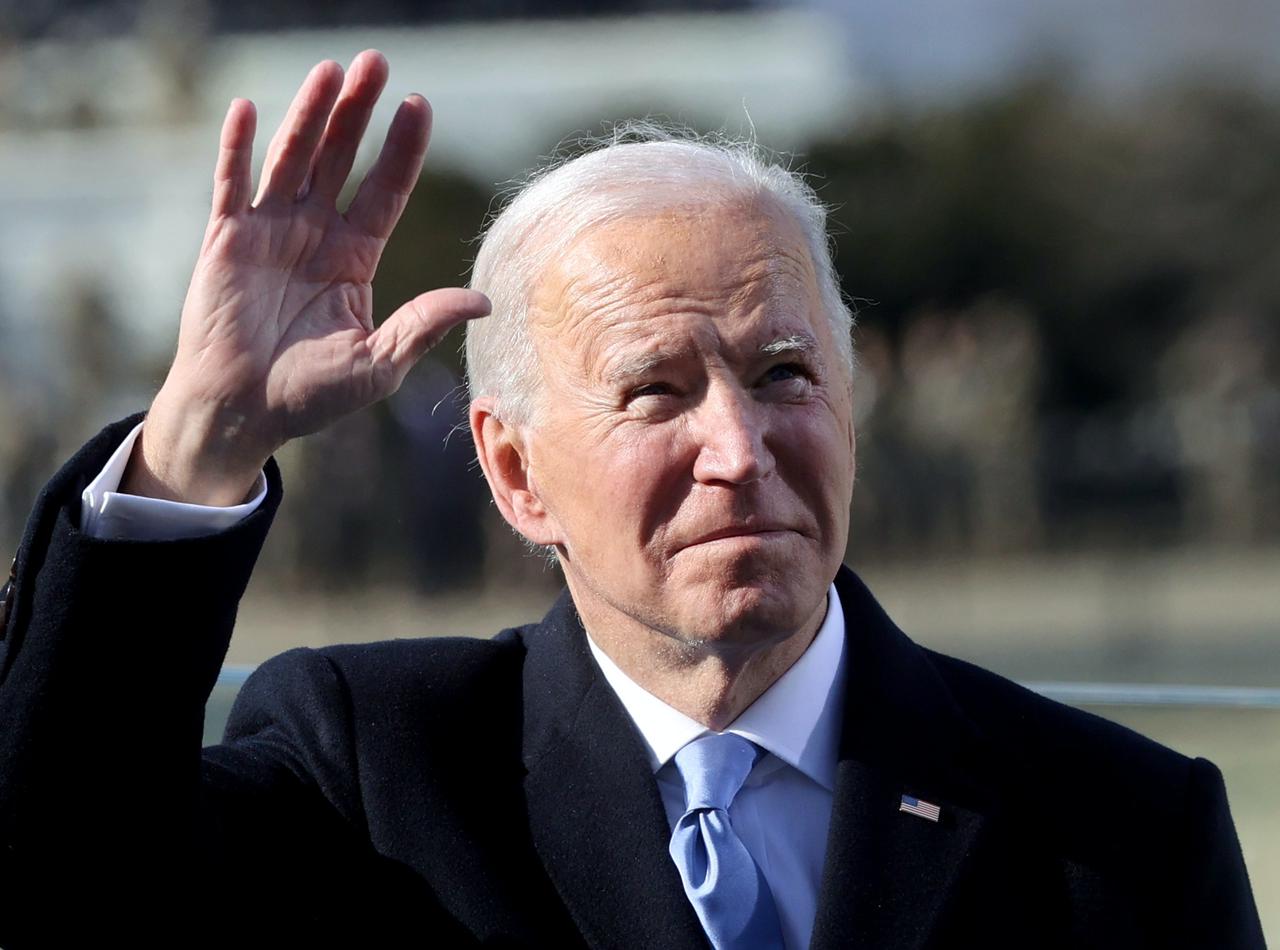 バイデン新大統領がフォローしたセレブ1号は、トランプ前大統領がブロックしたあの人