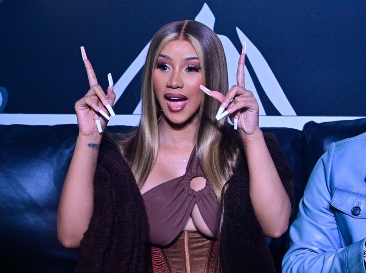 1回2万6,000円を週4回、カーディ・Bが「痛い出費」を明かす