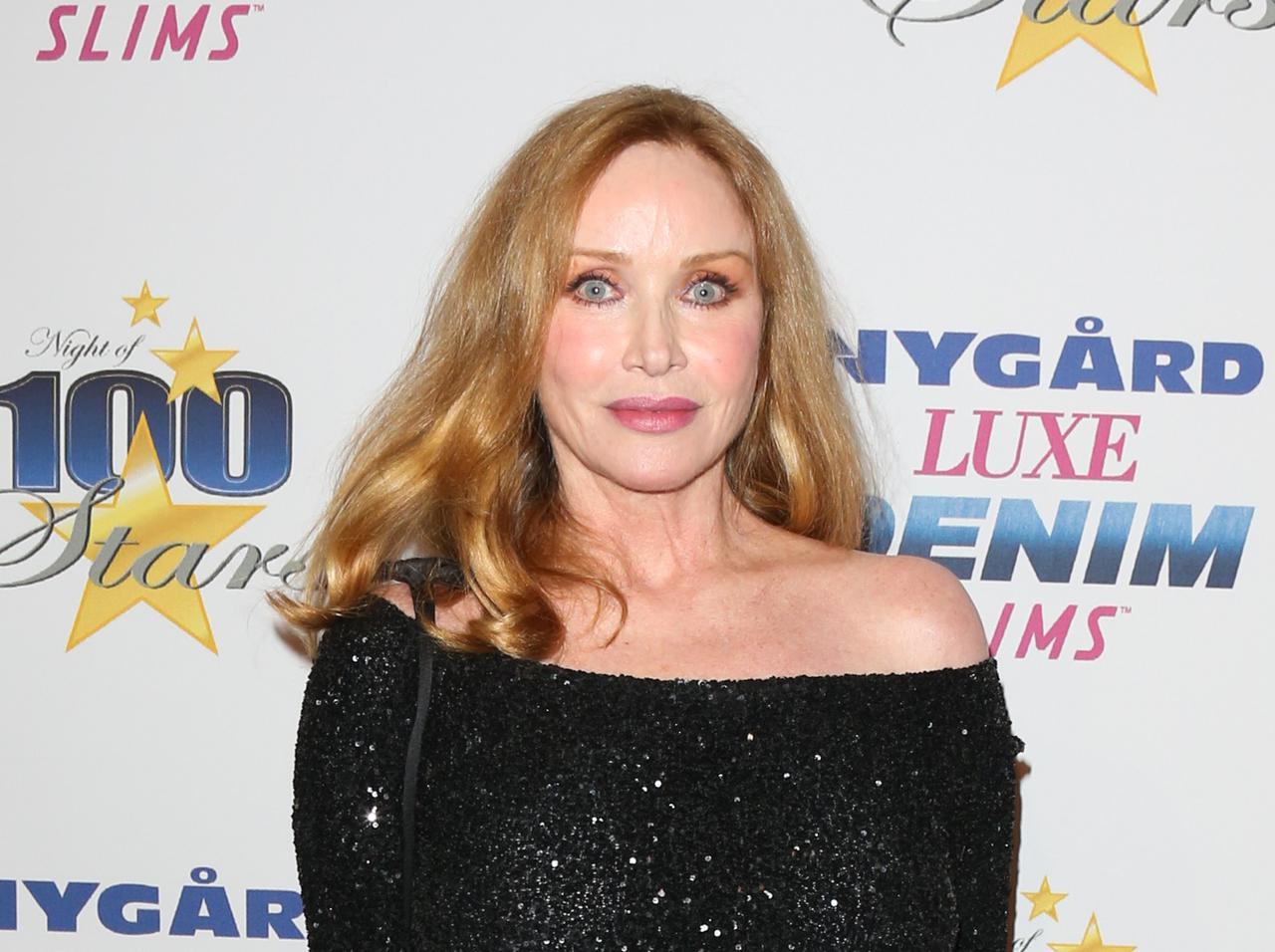 訃報が誤って伝えられていた元ボンドガールのタニア・ロバーツが逝去、享年65歳