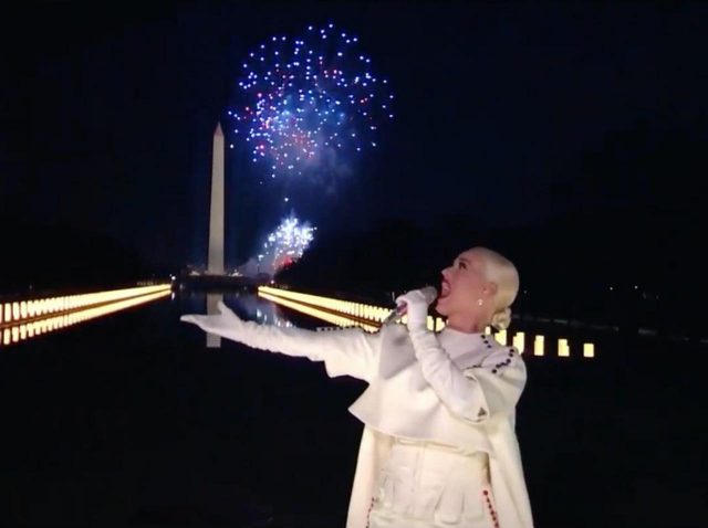 ケイティ・ペリー、バイデン大統領就任特番で「Firework」の圧巻パフォーマンスを披露
