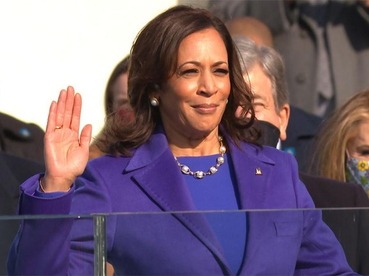 カマラ・ハリス副大統領が就任式で「紫色」の衣装を着た深い理由【解説】