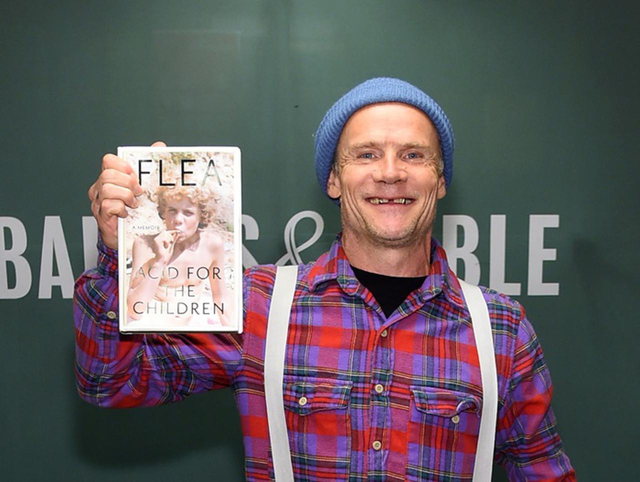 レッド・ホット・チリ・ペッパーズのフリーの自伝本が日本で発売!本人も反応