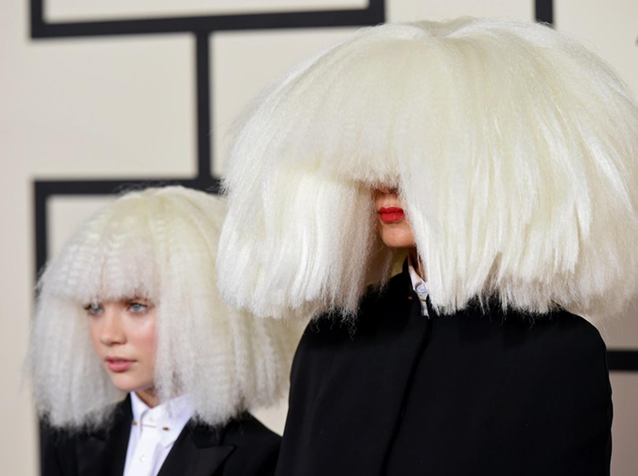 シーア、マディー・ジーグラーを有名にしたことに対し「責任」を感じてる