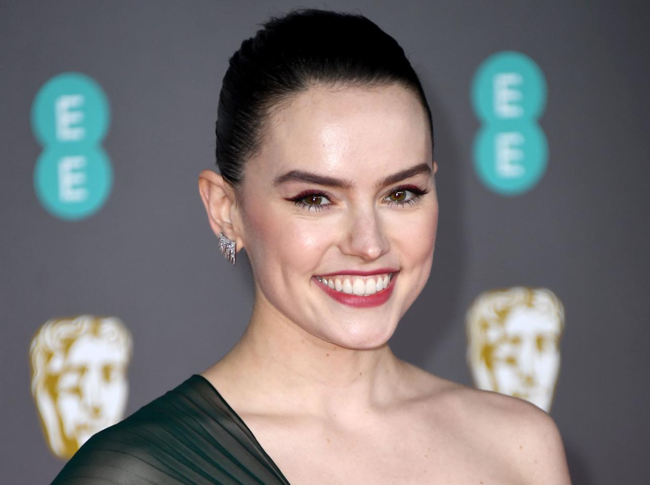 『スター・ウォーズ』レイ役、渦中の政治家に作品をバカにされ「言い返したこと」が痛快だと話題