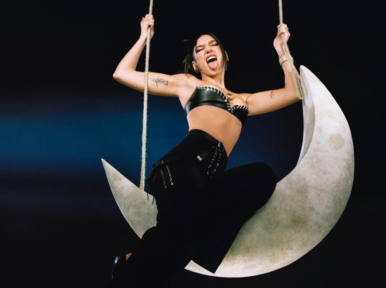 デュア・リパ、最新アルバムの新バージョンをリリース!未発表曲が一斉に解禁