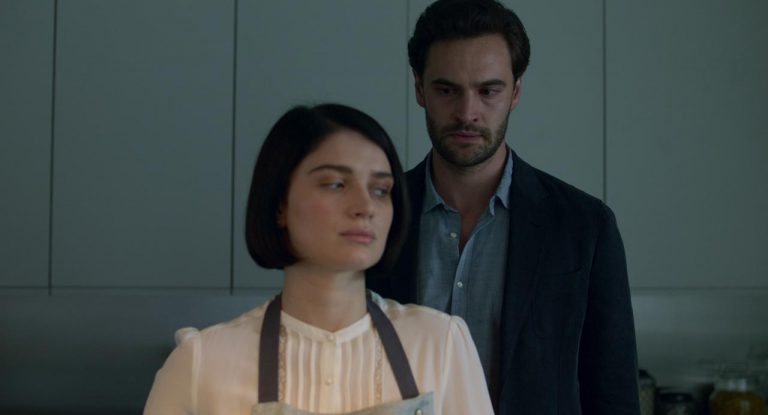 エンディングがヤバすぎると話題のNetflixドラマ『瞳の奥に』原作ではさらにヤバい「ひと言」が発せられていた