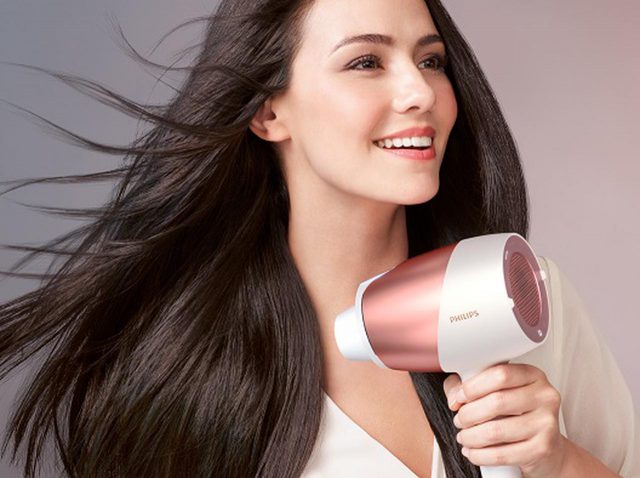 フィリップス、髪本来のうるおいをキープする次世代ドライヤー発売