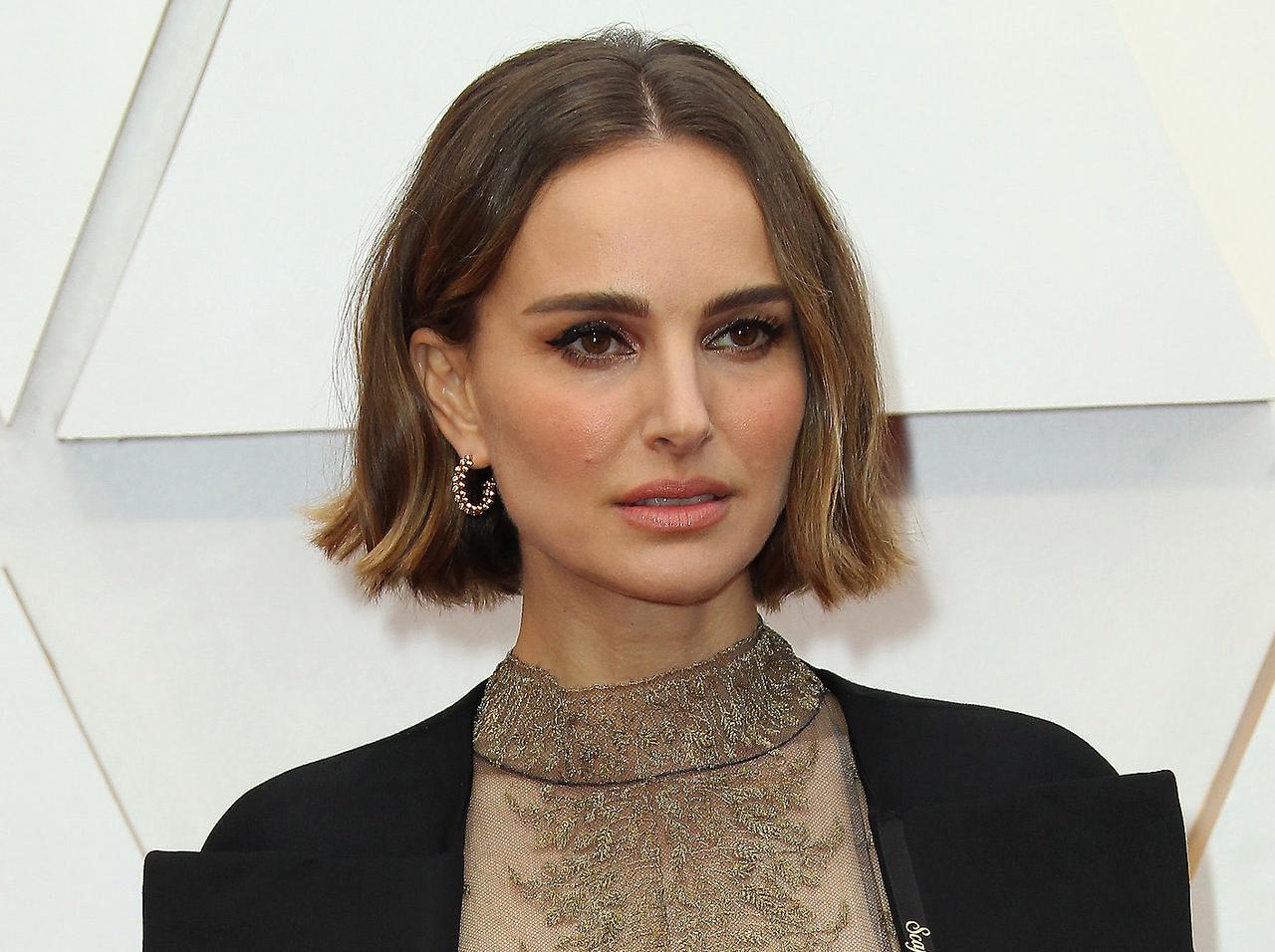 ナタリー・ポートマン、女性の体型をネタにしたメディアに喝「マシなことしなよ」