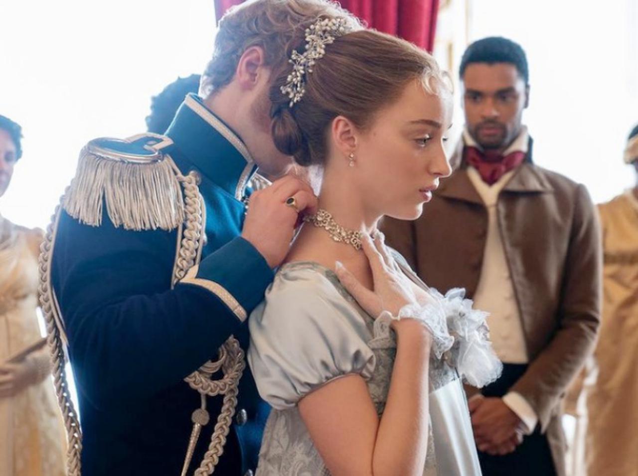 『ブリジャートン家』大ヒットの裏でバカ売れしている物って?意外な業界がウハウハ