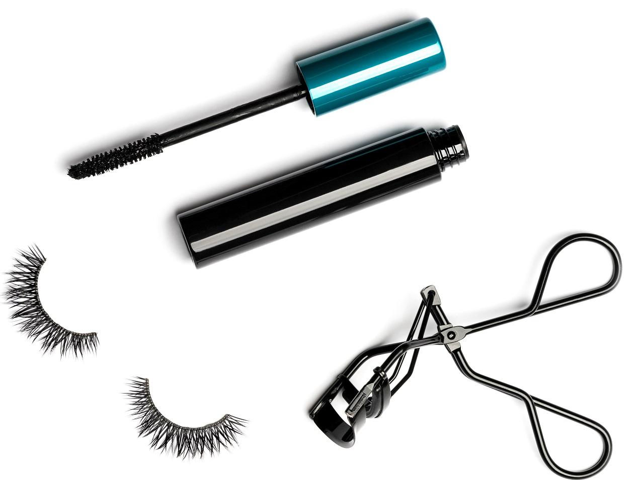 重めまぶたの目ヂカラを上げる!まつげメイクのコツ3つ