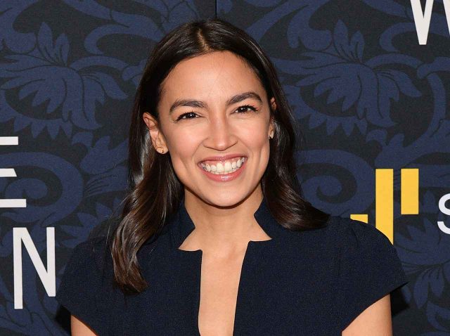 アレクサンドリア・オカシオ＝コルテス議員、性暴力サバイバーであることを告白