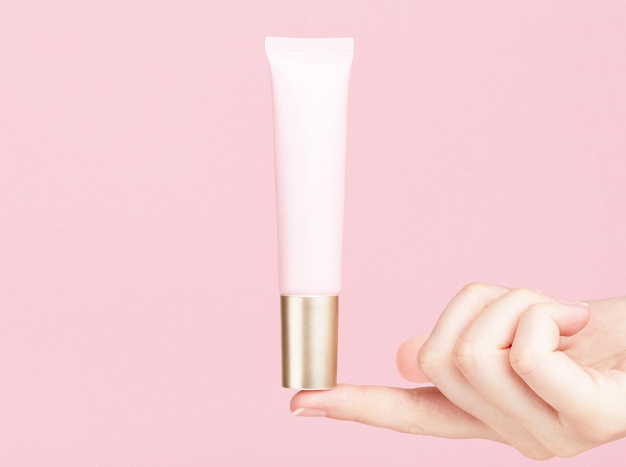 アイクリームは目元以外にも使える！プロが教えるオススメのパーツ