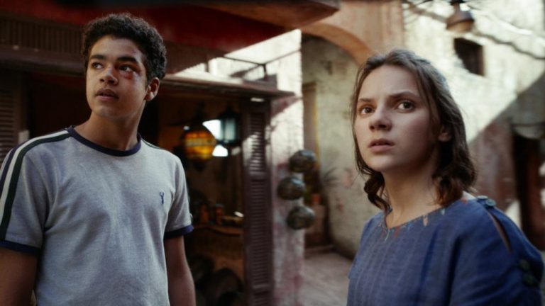 ドラマ『ダーク・マテリアルズ』シーズン2の魅力は?注目の若手俳優ダフネ・キーン&アミール・ウィルソンのインタビュー映像を独占解禁!