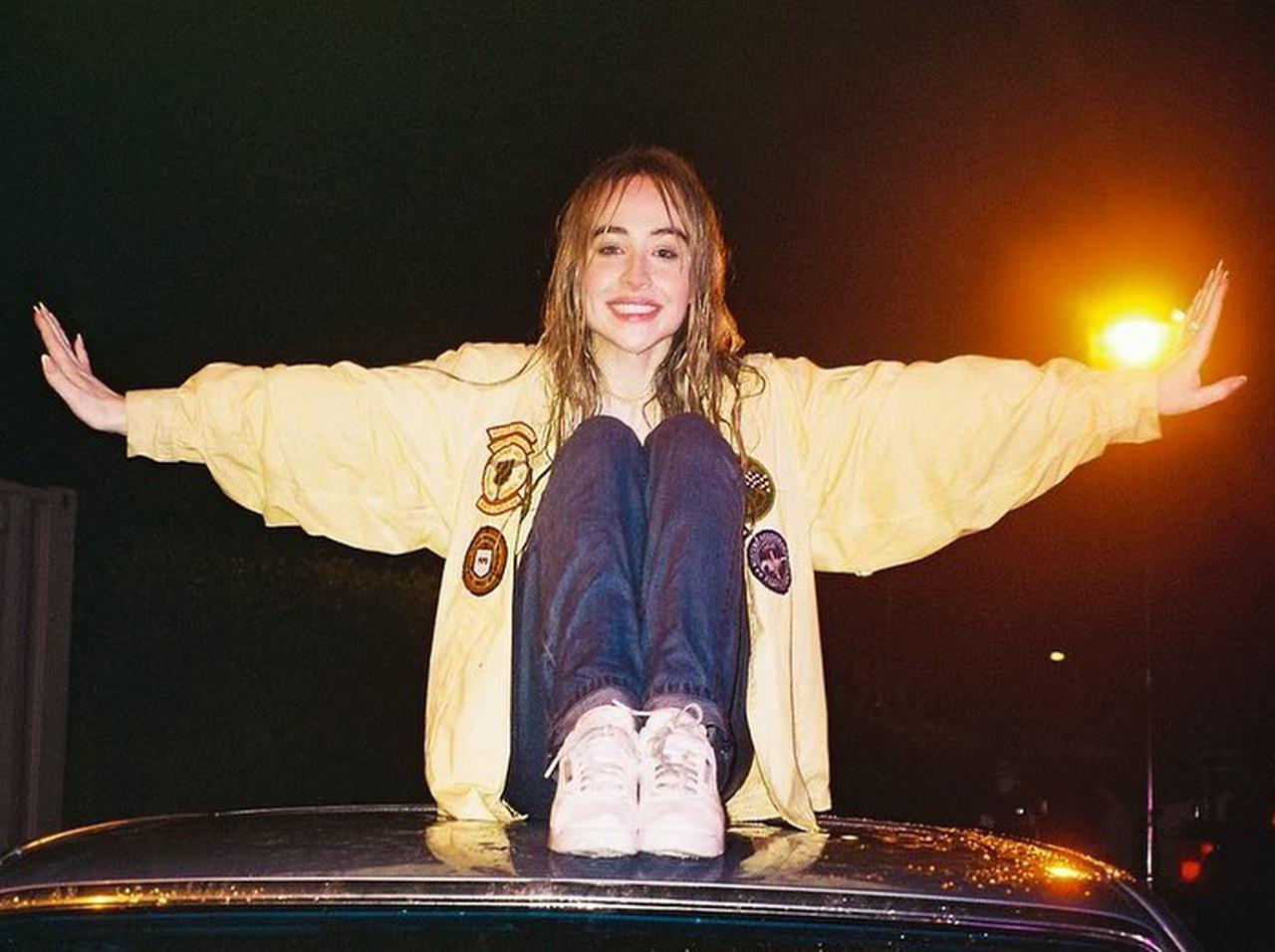 サブリナ・カーペンター、「Skin」をめぐる“三角関係”のドラマについて改めてコメント