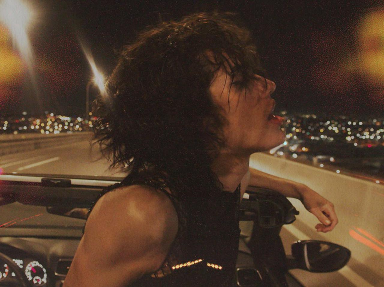 「現実逃避で、ちょっとした白昼夢なんだ」コナン・グレイが新曲「Overdrive」に込めた思い【インタビュー】