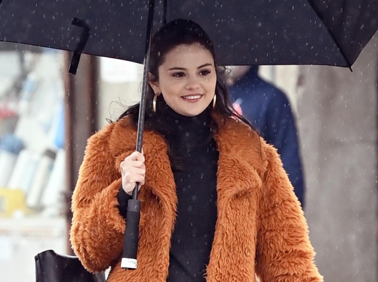 セレーナ・ゴメス、ドラマ撮影の待ち時間に「やっていたこと」がただただ可愛い【動画アリ】