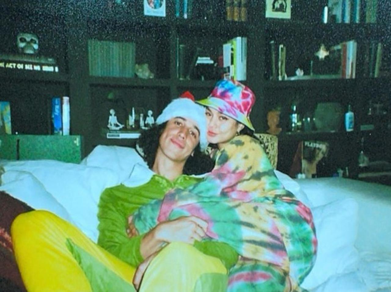 ヴァネッサ・ハジェンズ、バレンタインデーにウワサの恋人と交際宣言