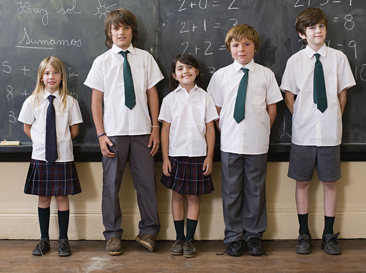 学校指定でない無地セーターは脱げ、防寒した中学生の親が学校の対応に疑問