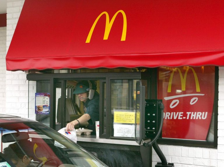マクドナルド、ドライブスルーで「アレ」を理由に『サービス拒否』される