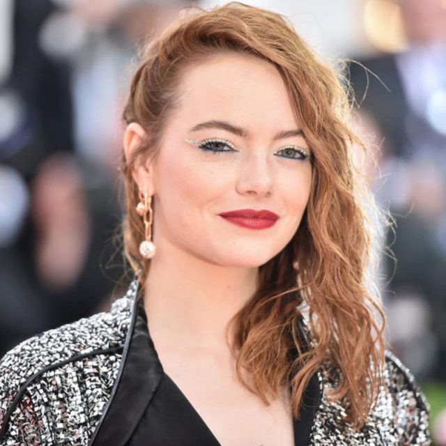 エマ・ストーン主演『クルエラ』のポスターが公開！普段とのギャップにシビれる
