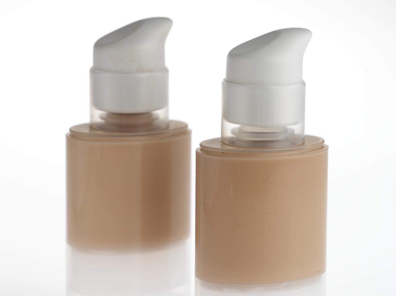 ファンデーションの塗り方、肌に合ってる?悩みに合わせて選べる5つの塗り方