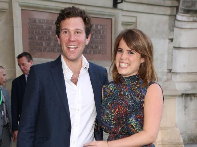 英王室ユージェニー王女、現代っ子らしい方法で出産を報告