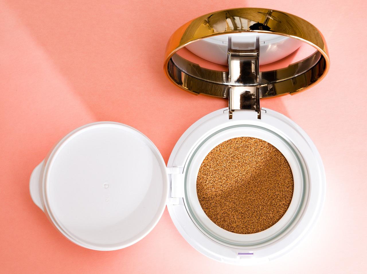 クッションファンデがキレイに仕上がる!メイクのプロが教える3つのコツとは?