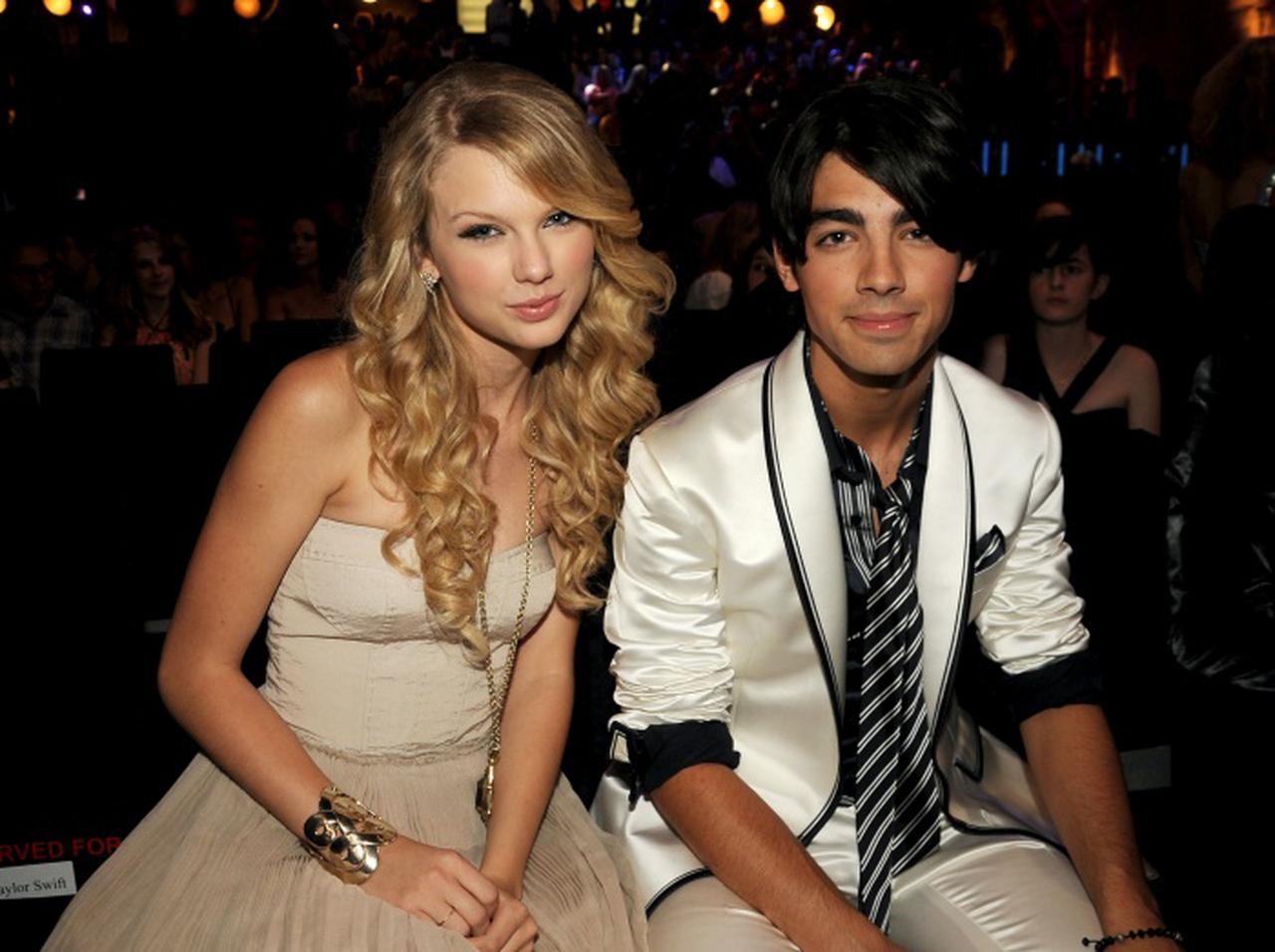 テイラー・スウィフト、蔵出し曲「You All Over Me」は元彼ジョー・ジョナスについての曲ではと話題に